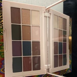 Tarte Eyeshadow Palette - Multicolor